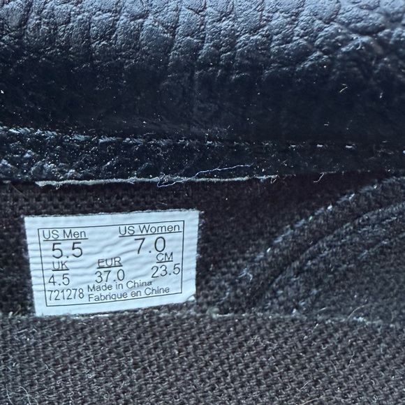 Vans Nintendo Design Slip-On Sneakers - Picture 2 of 8